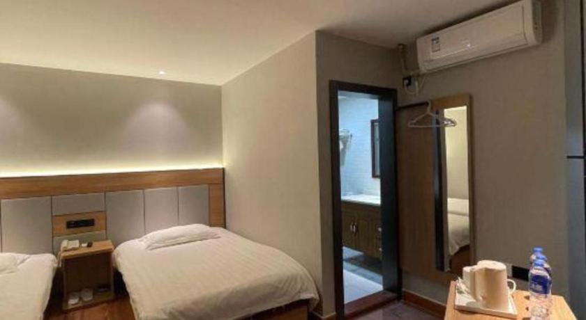 Greentree Inn Shanghai Hongqiao Hub Convention Center Jinghua Road Shell Hotel Exterior photo